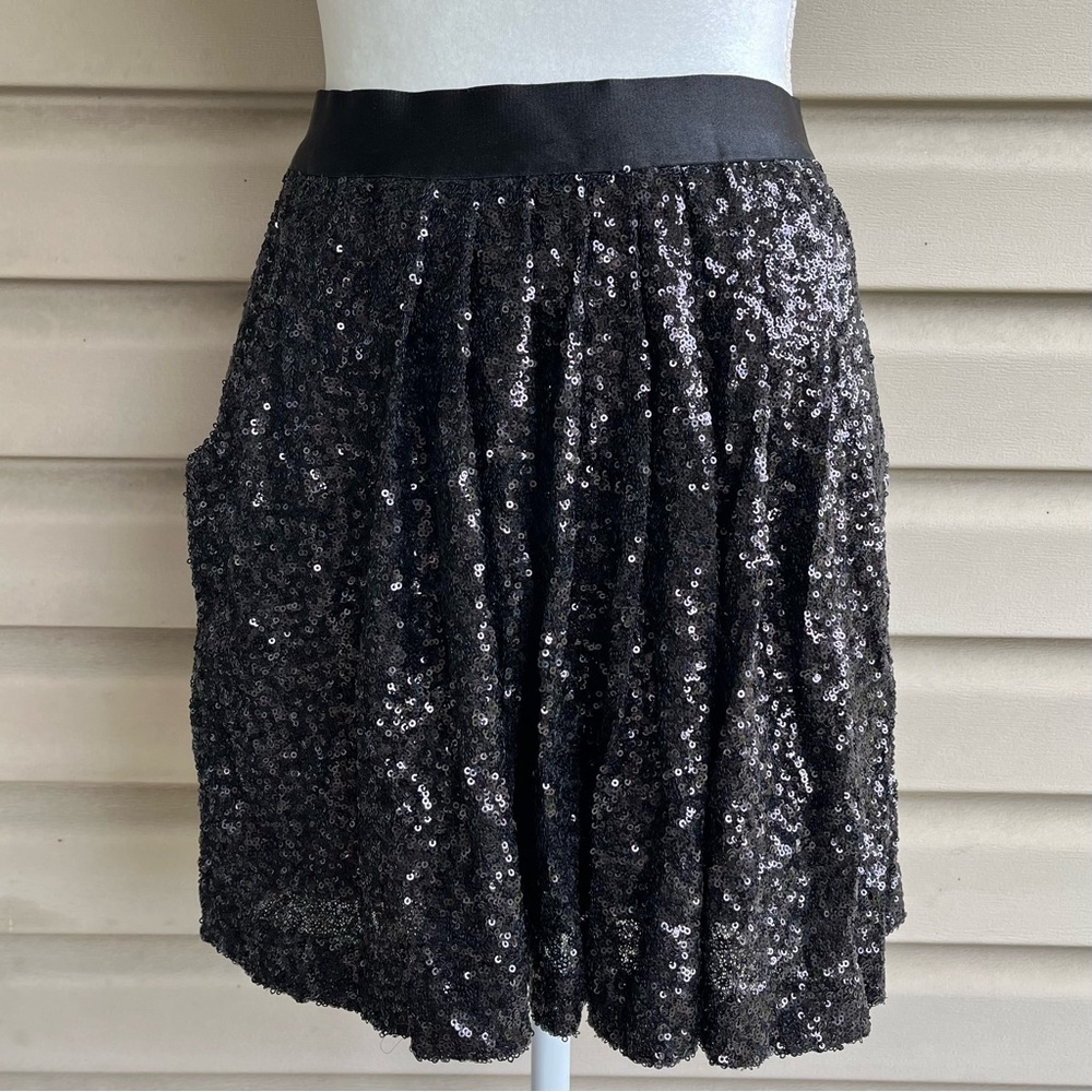 •Bebe• Black Sequin Flared Skirt - Size Medium